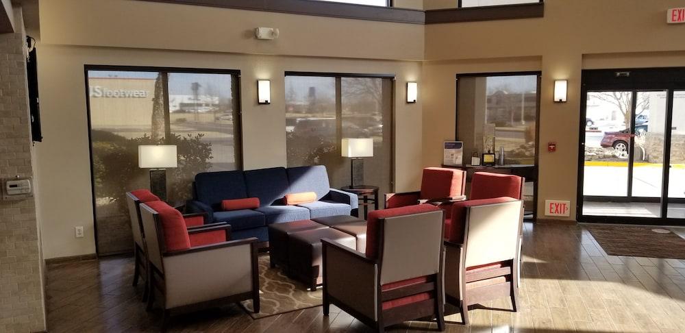 Comfort Inn & Suites Wichita Luaran gambar