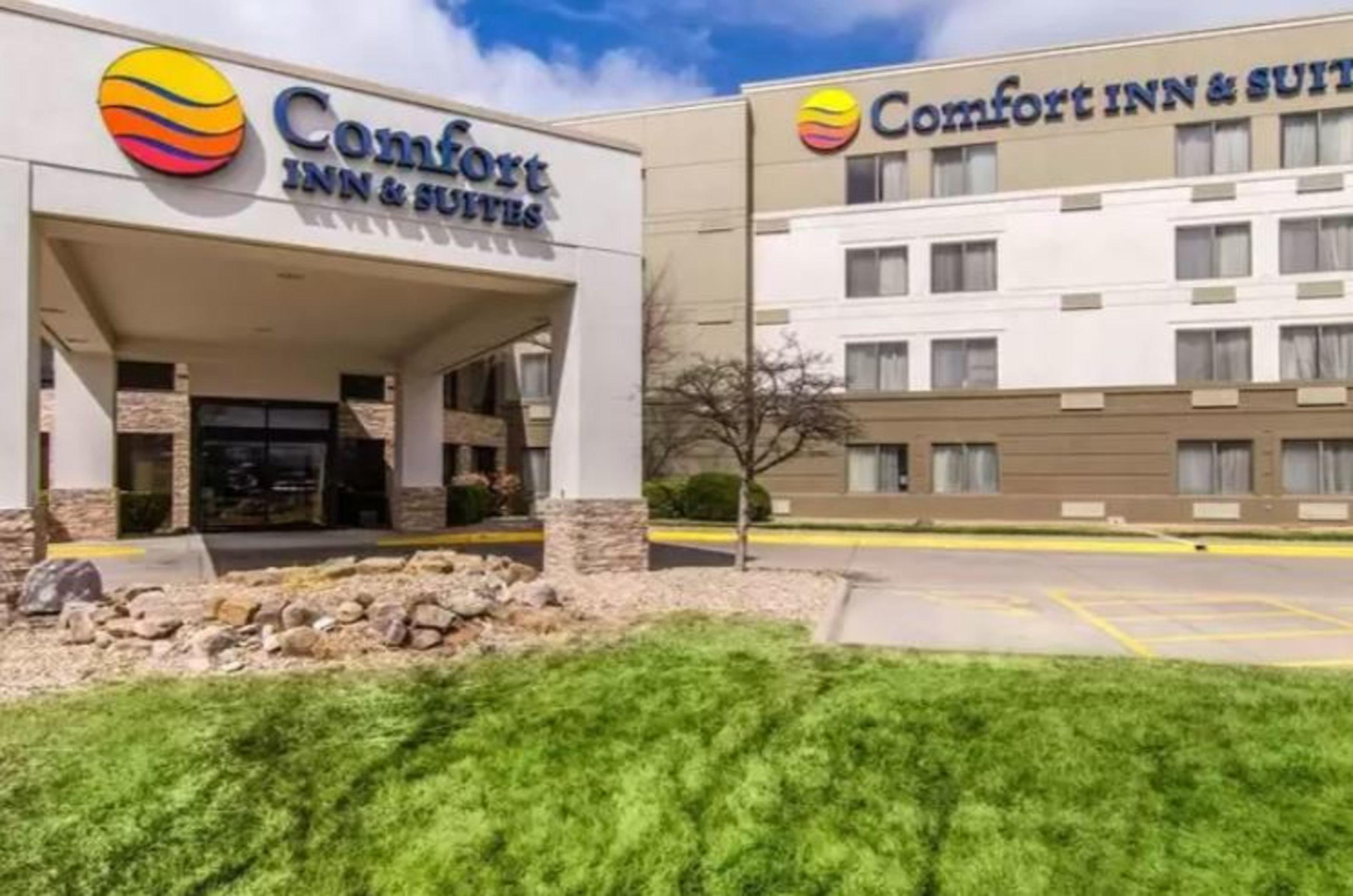 Comfort Inn & Suites Wichita Luaran gambar