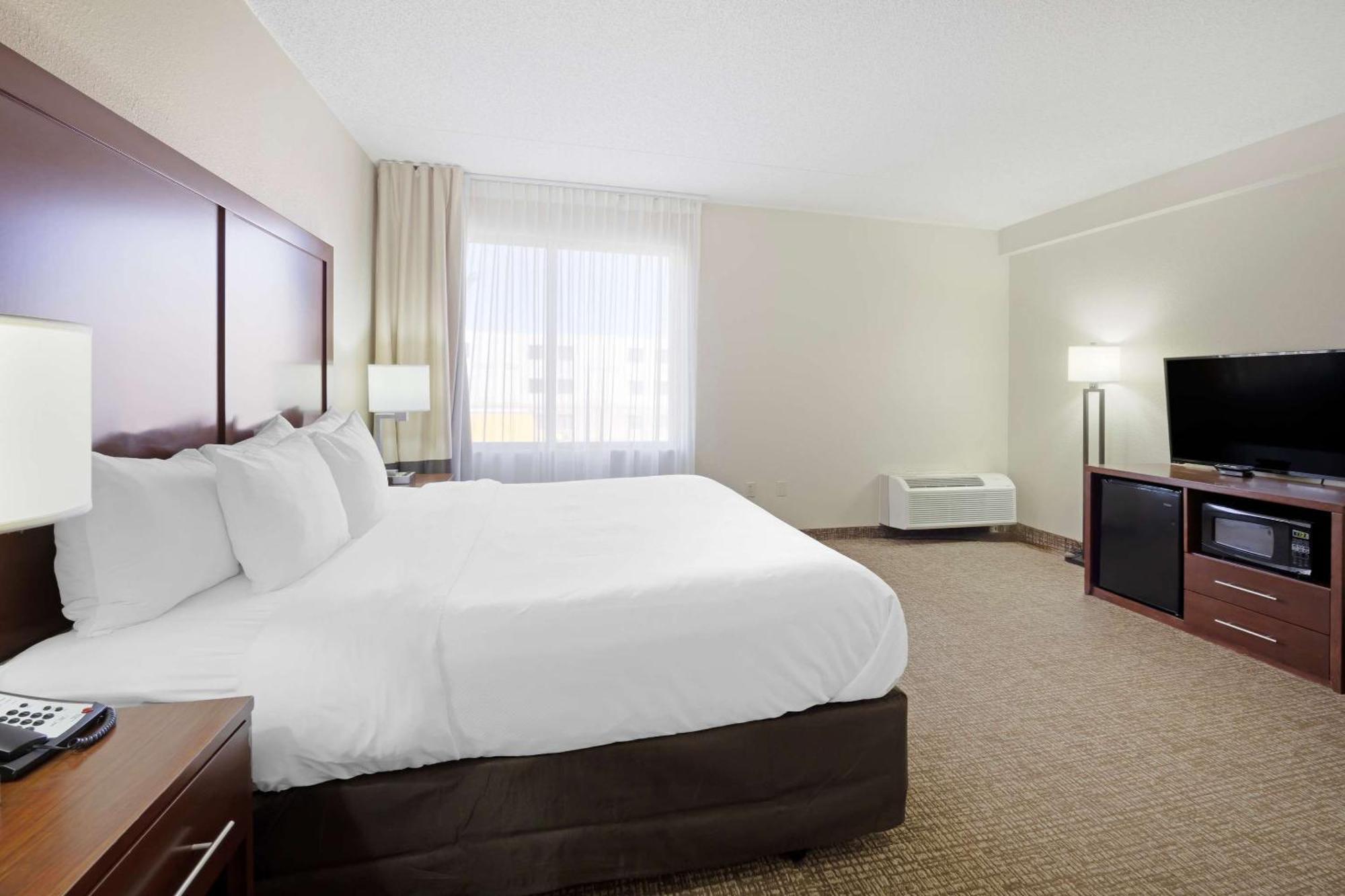 Comfort Inn & Suites Wichita Luaran gambar