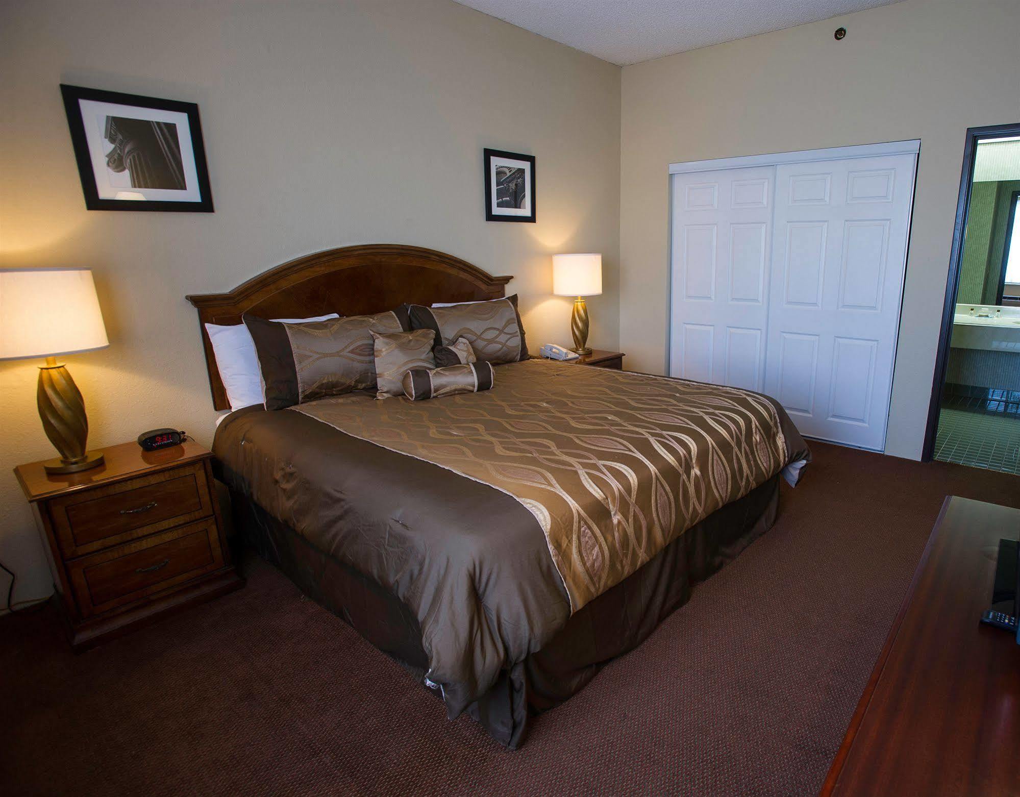 Comfort Inn & Suites Wichita Luaran gambar